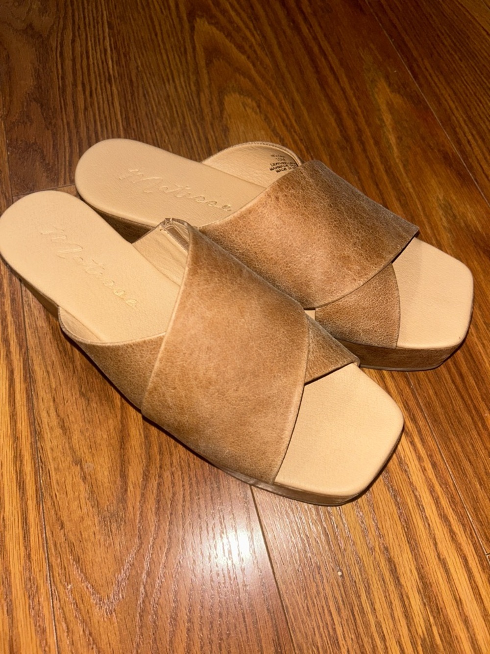 EUC Matisse Holden Light Tan Leather Cushioned Wedge Sandals 10 M Retails $149